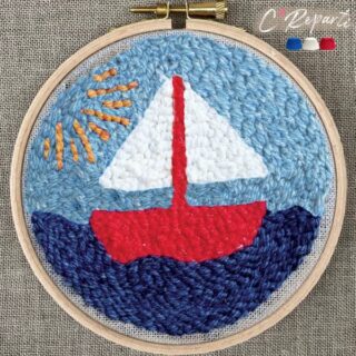 Kit Punch Needle 1 Motif Surleau le Bateau par la marque C’Reparti C’Reparti - Kit Punch Needle 1 Motif Surleau le Bateau