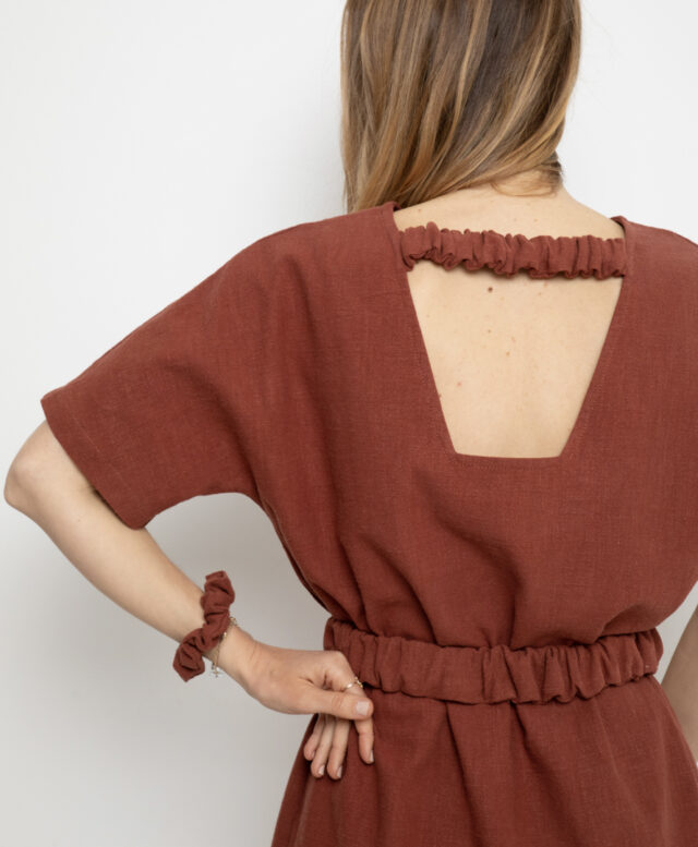 April et C - Robe Romane - Sépia