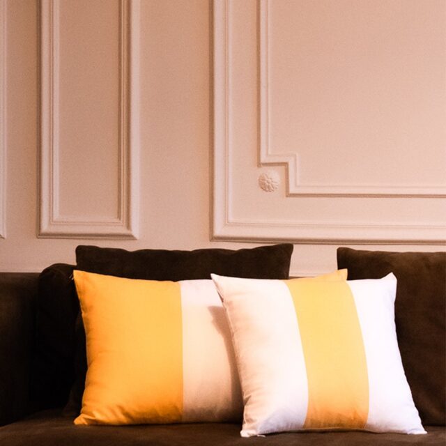 Dejorine - Housse de coussin Clava Perle d'ambre