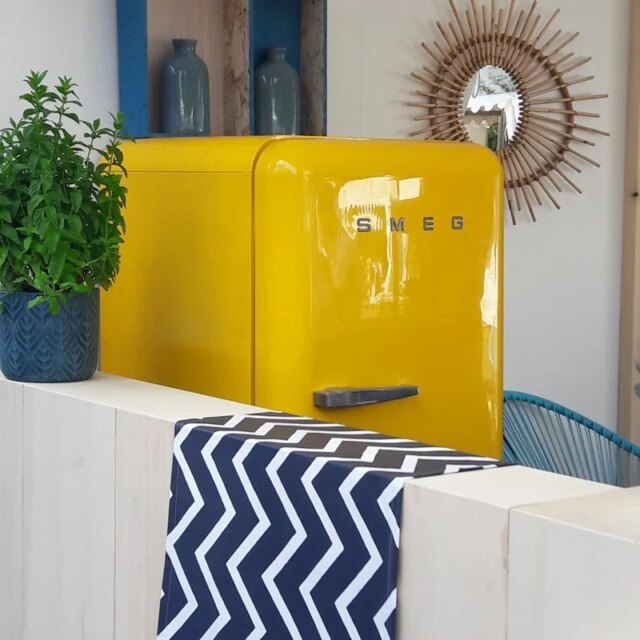 Chemin de table Chevron anthracite par la marque Fleur de Soleil Fleur de Soleil - Chemin de table Chevron anthracite