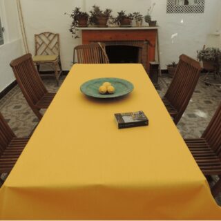Chemin de table jaune par la marque Fleur de Soleil Fleur de Soleil - Chemin de table jaune