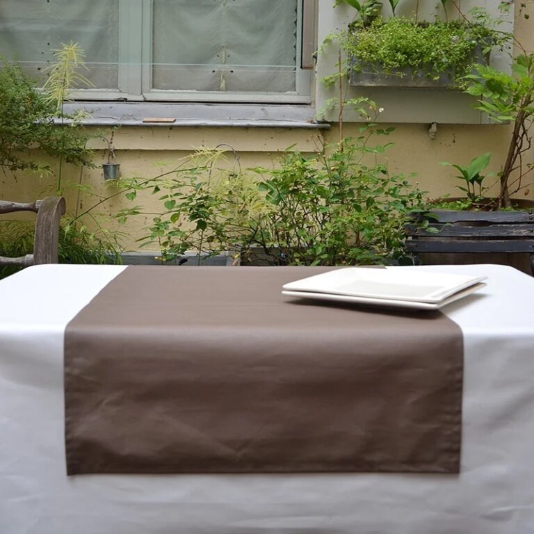 Fleur de Soleil - Chemin de table taupe