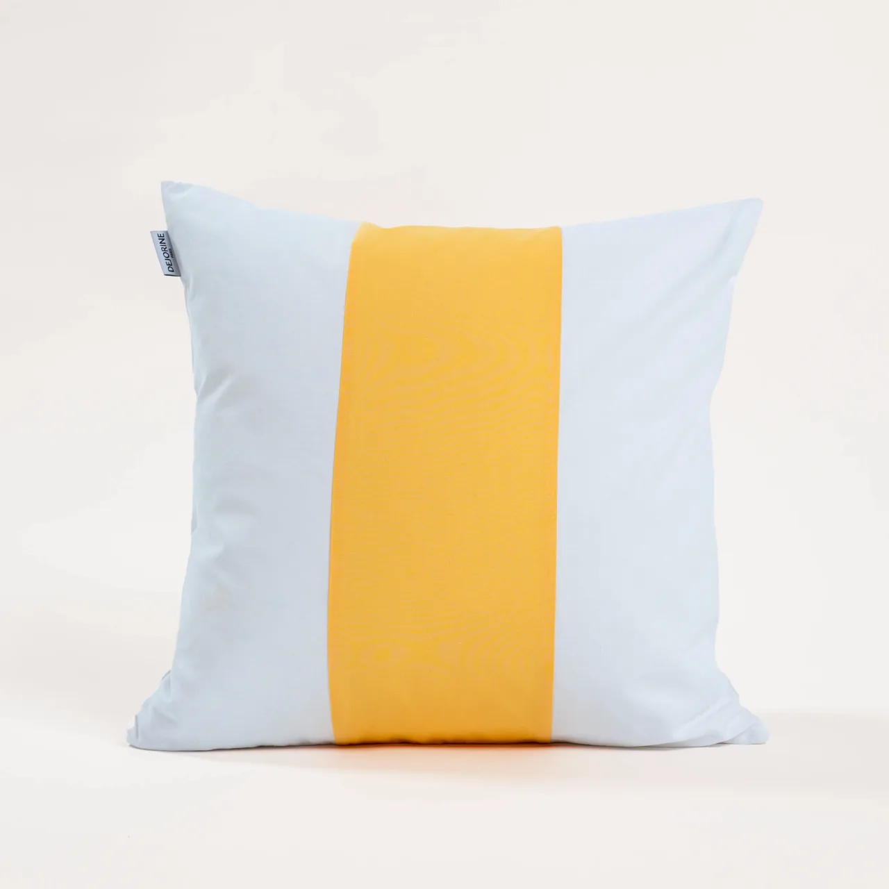 dejorine housse de coussin clava blanc jaune carree packshot 1 Dejorine - Housse de coussin Clava Écrin d'ambre – 60x60cm