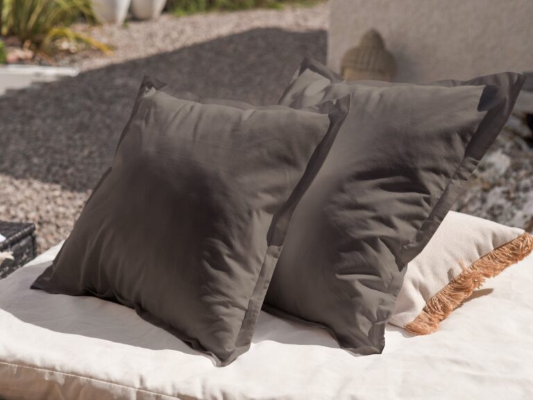 Dejorine - Housse de coussin unie en Coton - Marron – 60x60cm / Standard