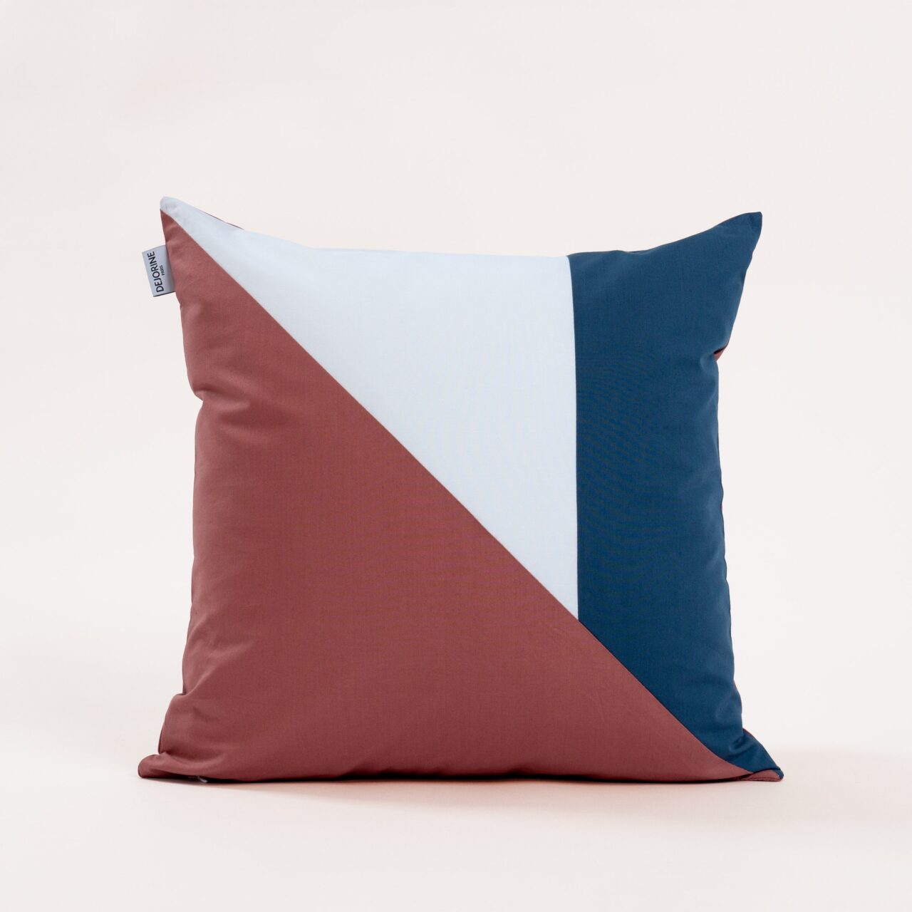 dejorine housse de coussin tripta bleu blanc rose carree packshot 1 Dejorine - Housse de coussin Tripta Terra – 60x60cm