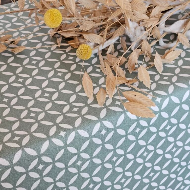 Fleur de Soleil - Nappe en coton enduit Mosaïque verte