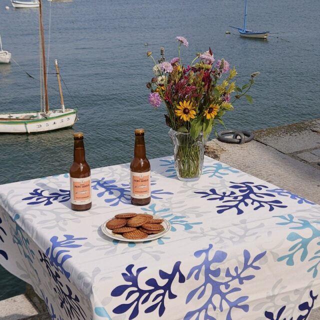 Fleur de Soleil - Nappe enduite Corail bleu