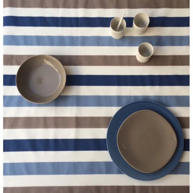 Fleur de Soleil - Nappe enduite Rayure taupe bleu avec trou de parasol