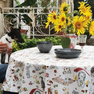 Fleur de Soleil - Nappe enduite ronde ou ovale Chiens