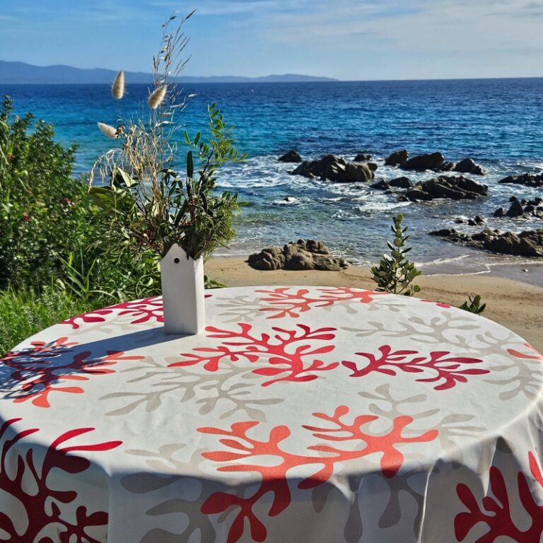 Fleur de Soleil - Nappe enduite ronde ou ovale Corail rouge