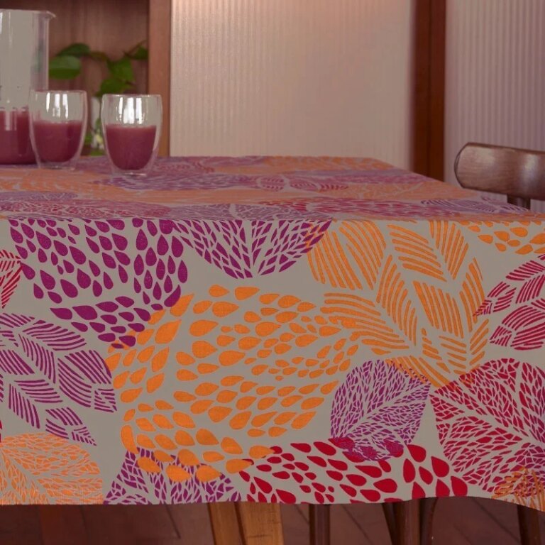 Fleur de Soleil - Nappe enduite ronde ou ovale Feuilles Prune orange