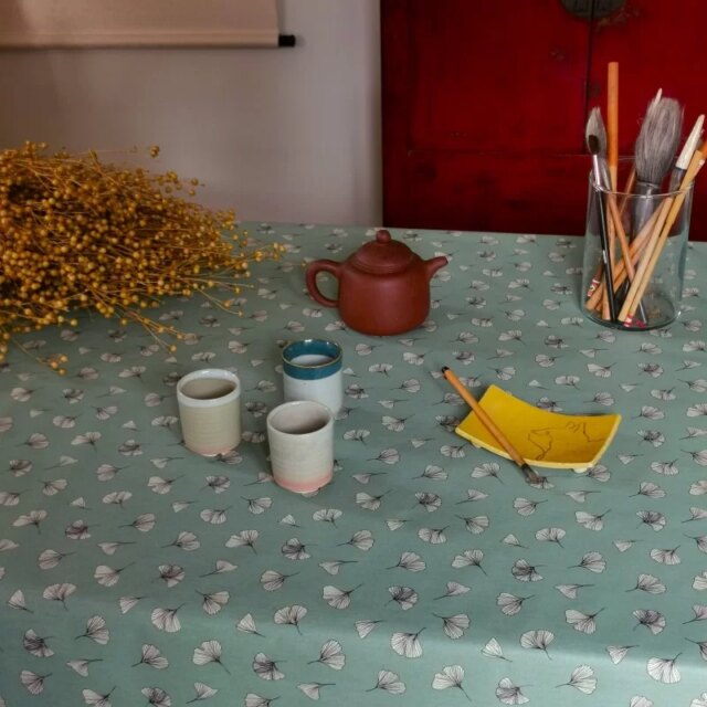 Fleur de Soleil - Nappe enduite ronde ou ovale Ginkgo vert