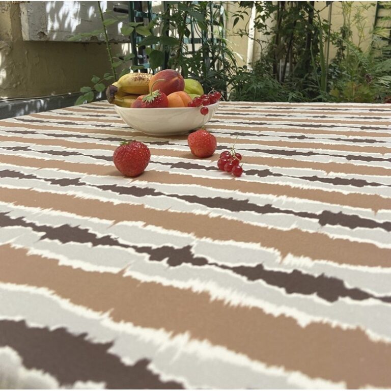 nappe enduite ronde ou ovale ikat chocolat Fleur de Soleil - Nappe coton enduit ronde ou ovale ikat chocolat