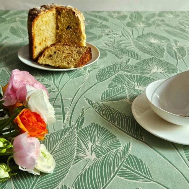 Fleur de Soleil - Nappe enduite ronde ou ovale Jungle vert