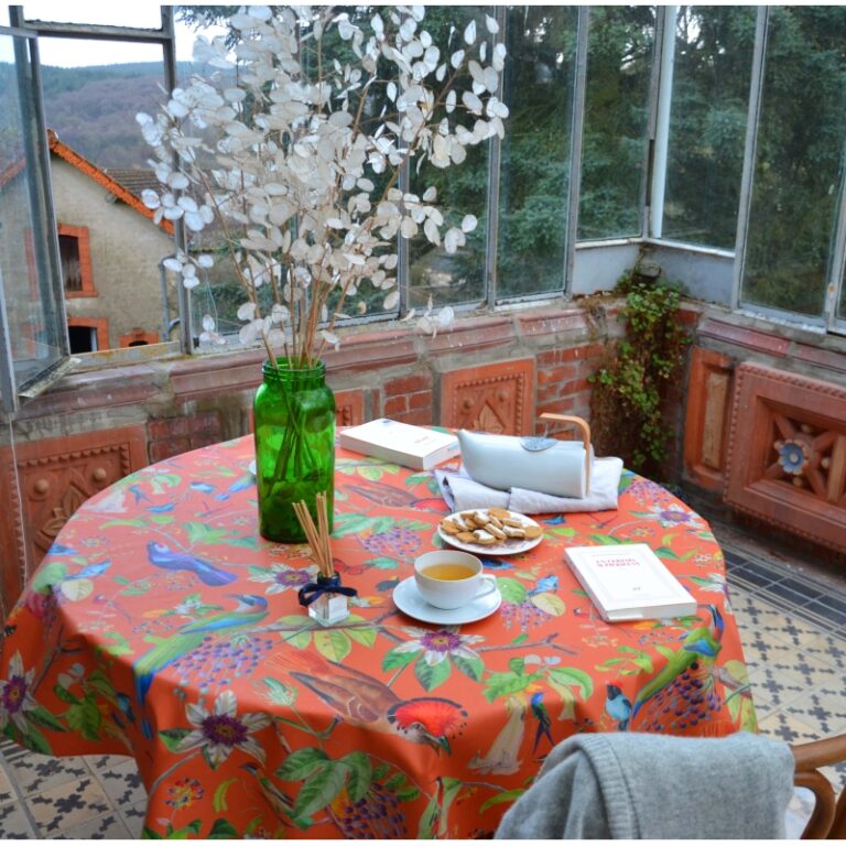 Fleur de Soleil - Nappe enduite ronde ou ovale Oiseaux caramel