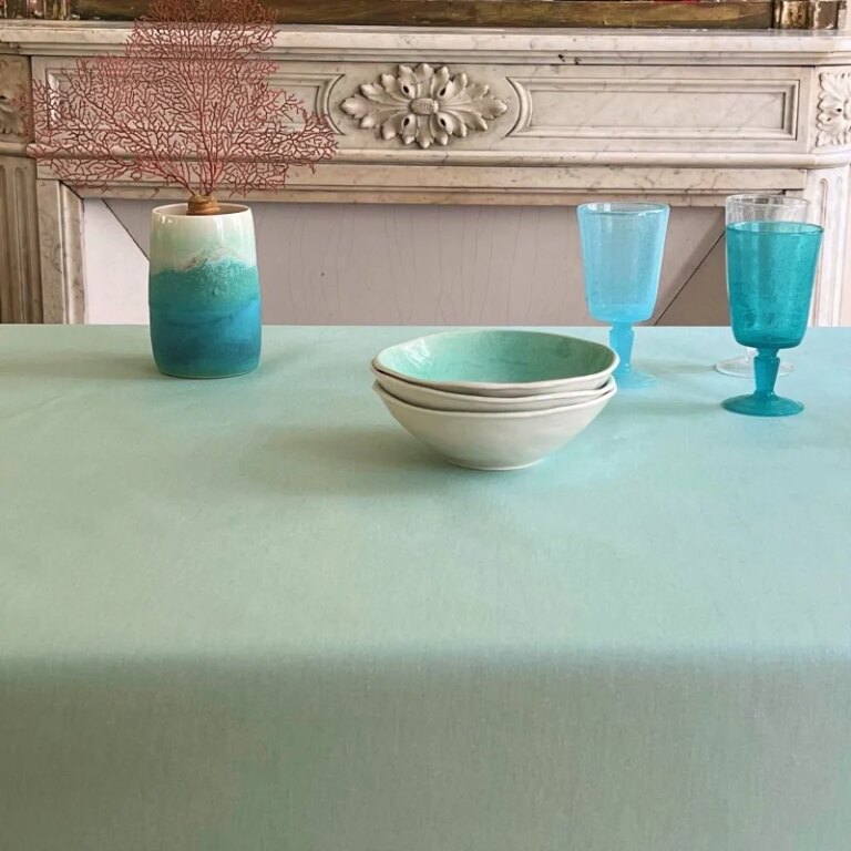 Fleur de Soleil - Nappe enduite ronde ou ovale Pailletée Turquoise Pastel
