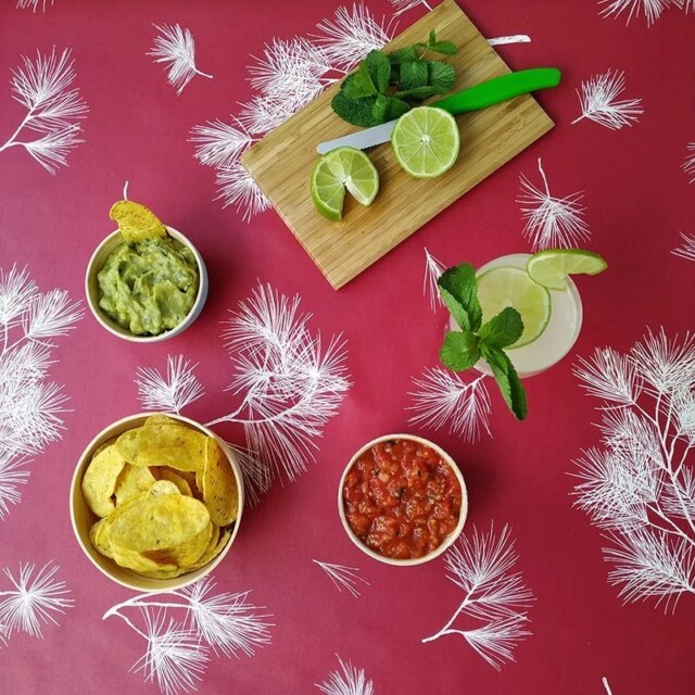 Fleur de Soleil - Nappe enduite ronde ou ovale Pin Rouge