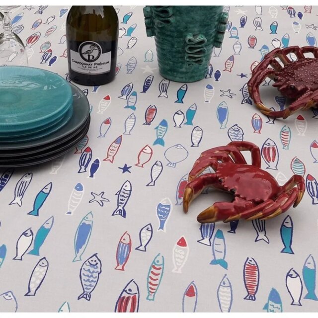 Fleur de Soleil - Nappe enduite ronde ou ovale Poissons bleus rouges