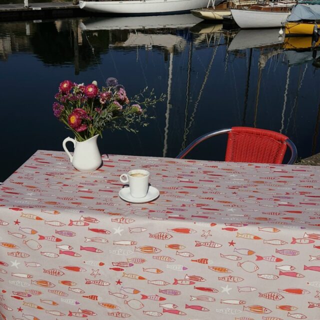 Fleur de Soleil - Nappe enduite ronde ou ovale Poissons soleil