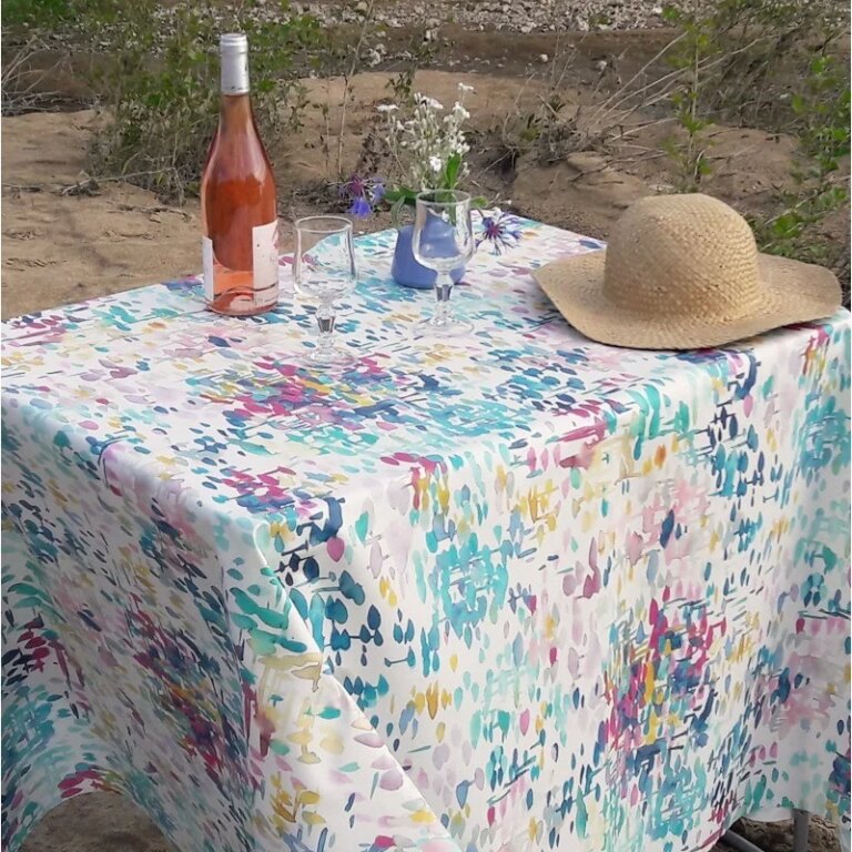 Fleur de Soleil - Nappe enduite ronde ou ovale Reflets Turquoise