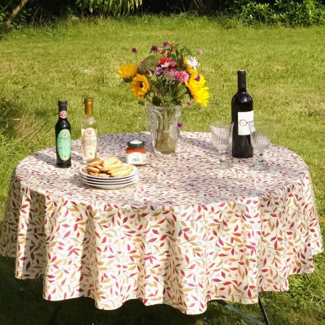 Fleur de Soleil - Nappe enduite ronde ou ovale Tilleul prune