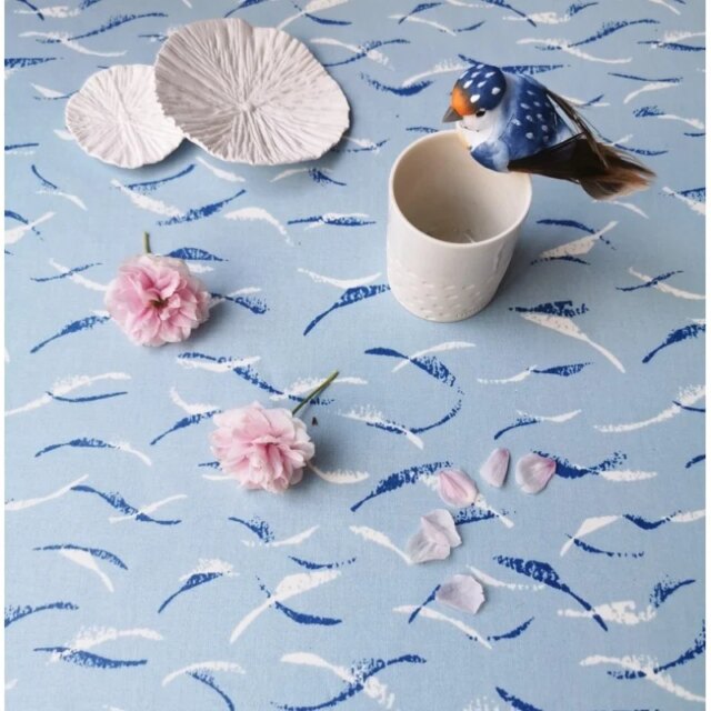 Fleur de Soleil - Nappe enduite ronde ou ovale Vagues bleues