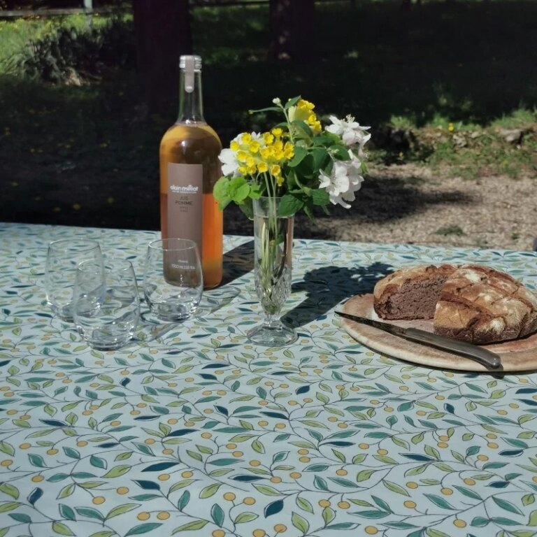 Fleur de Soleil - Nappe enduite Tilleul vert