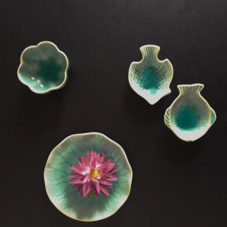 Fleur de Soleil - Nappe noire ronde ou ovale enduite