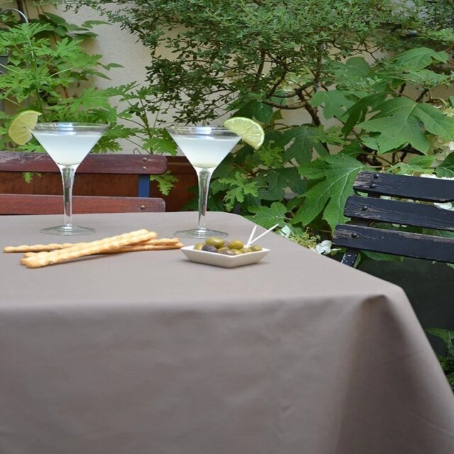 Fleur de Soleil - Nappe taupe ronde ou ovale enduite