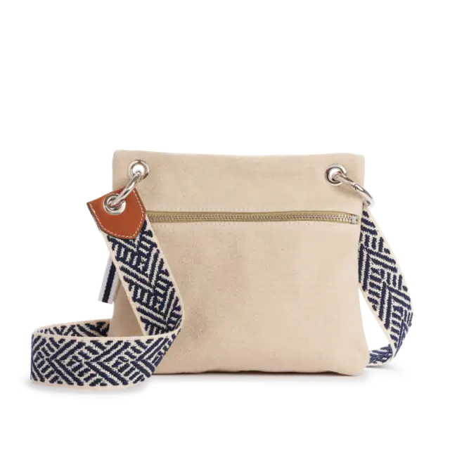 Yole grège, Sangle large entrecroisée marine & Mousquetons par la marque TUSSOR TUSSOR - Yole grège, Sangle large entrecroisée marine & Mousquetons