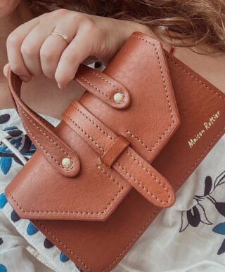 Petit Sac en Cuir Marron – Suzanne par la marque Maison Rottier Maison Rottier - Petit Sac en Cuir Marron – Suzanne