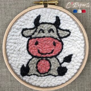 Kit Punch Needle 1 Motif Beltache la Vache par la marque C’Reparti C’Reparti - Kit Punch Needle 1 Motif Beltache la Vache