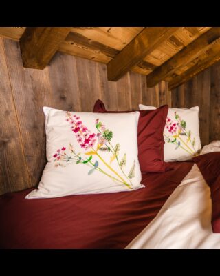 Blanc de Gérardmer - Taie doreiller en Percale imprimée Fleur sauvage 65x65xm