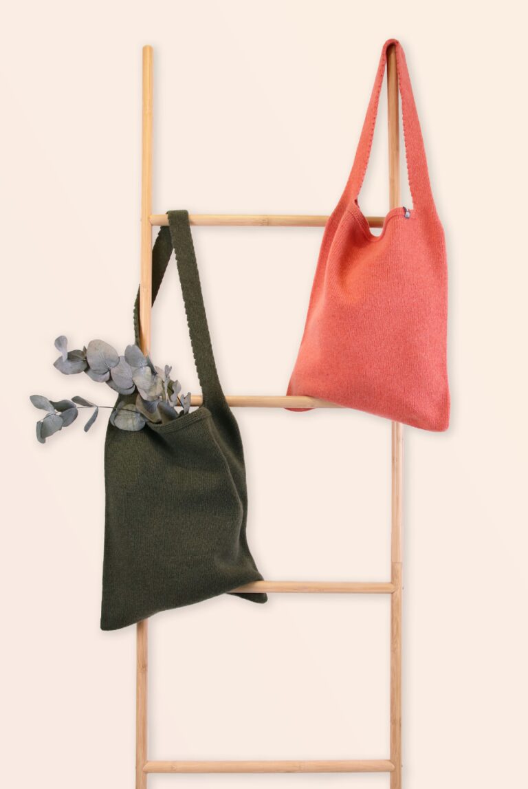 Maison Bonnefoy - Sac Olivia en maille en matière recyclée Corail