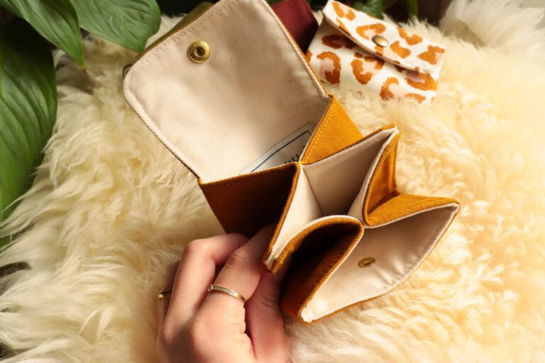 Maison Mallow - Mini Portefeuille En Toile Unie Ocre