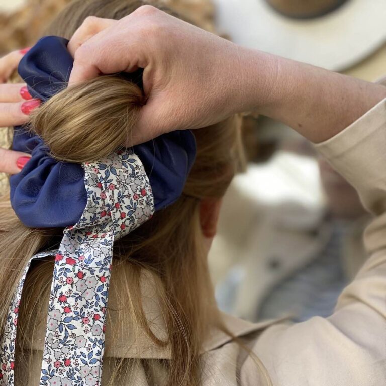 Maison Mallow - Chouchou en cuir Bleu