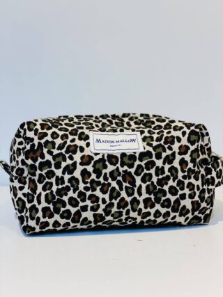Trousse de Toilette Léopard Kaki par la marque MAISON MALLOW MAISON MALLOW - Trousse de Toilette Léopard Kaki