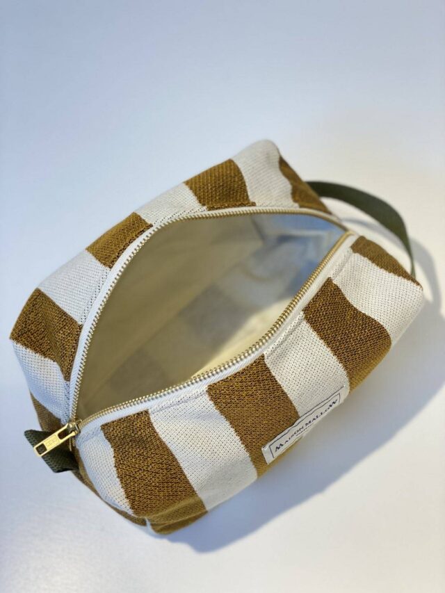 Maison Mallow - Trousse de Toilette à Rayures Camel