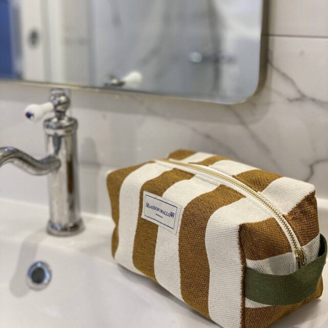 Maison Mallow - Trousse de Toilette à Rayures Camel