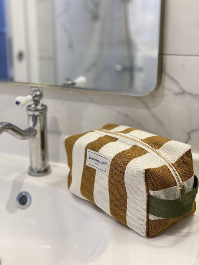 Maison Mallow - Trousse de Toilette à Rayures Camel