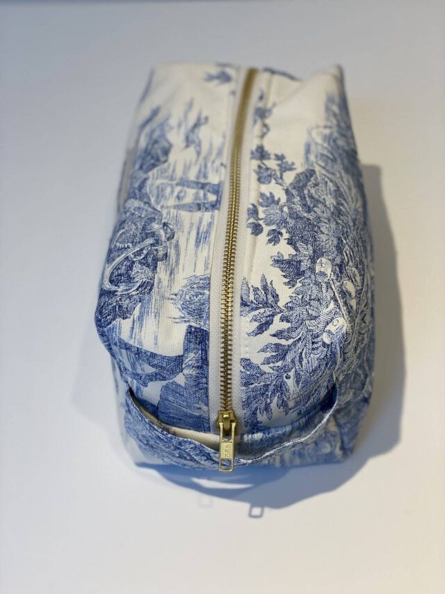 Maison Mallow - Trousse de Toilette Toile de Jouy Bleue