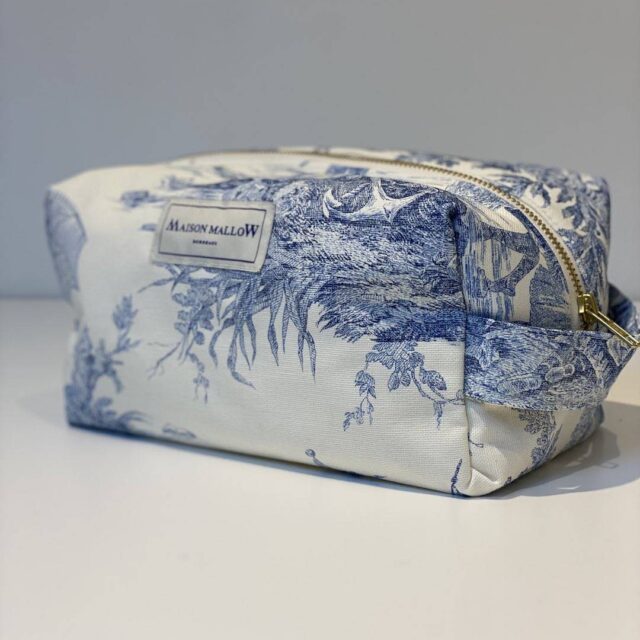 Maison Mallow - Trousse de Toilette Toile de Jouy Bleue