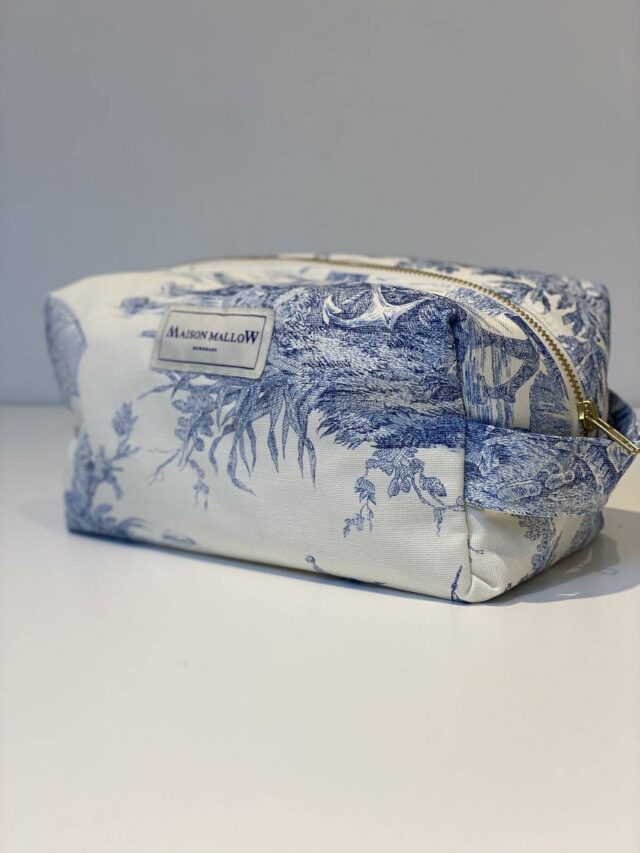 Maison Mallow - Trousse de Toilette Toile de Jouy Bleue