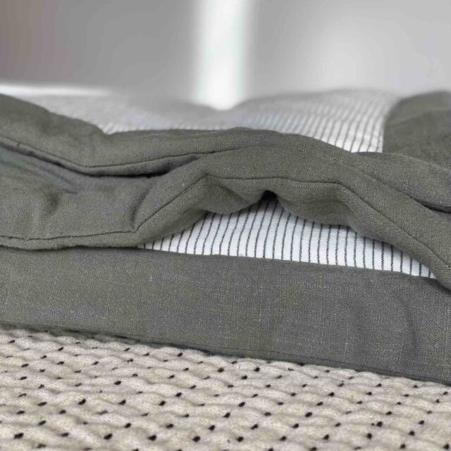 Maison Mallow - Plaid Cléophée Vert Kaki – Couvre-Lit en Lin et Coton