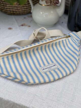 Sac Banane rayé bleu et blanc par la marque MAISON MALLOW MAISON MALLOW - Sac Banane rayé bleu et blanc