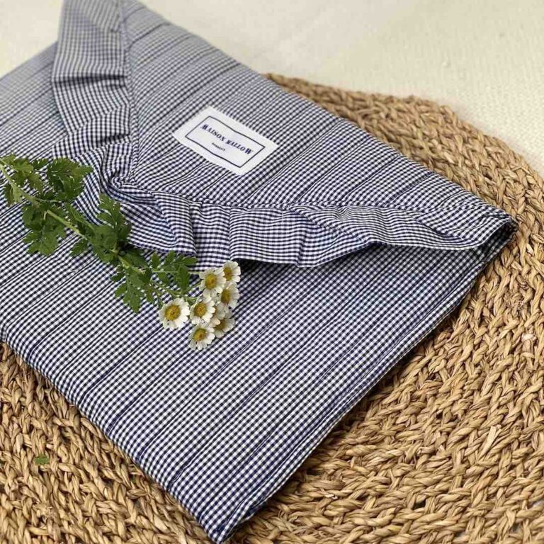 Maison Mallow - Pochette matelassée avec volant - carreaux Vichy rouges