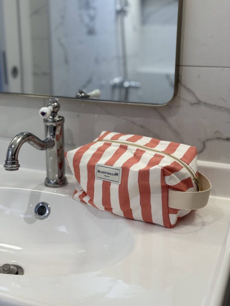 Maison Mallow - Trousse de Toilette à rayures rouges