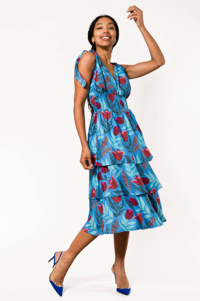 Nevice - Robe bleue à fleurs