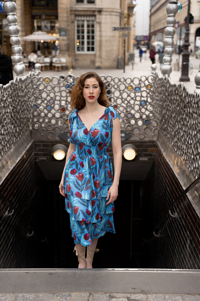 Nevice - Robe bleue à fleurs