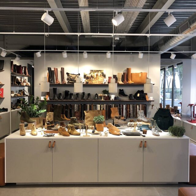Boutique La Botte Gardiane à Aigues-Vives (magasin d'usine)